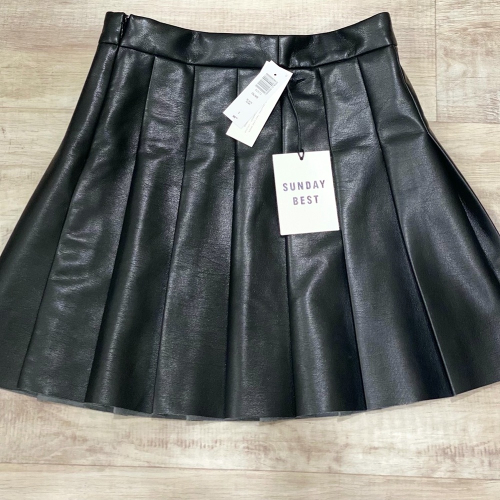 Aritzia Sunday Best Olive Leather Mini Skirt Black